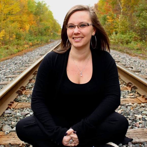 Meet your Posher, Jessica - Picture 1 of 1